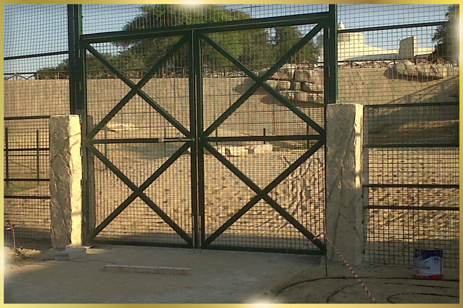 Stainless Steel Animal Mechanical Doors Manufacturer in Crowne Prince Zoo
